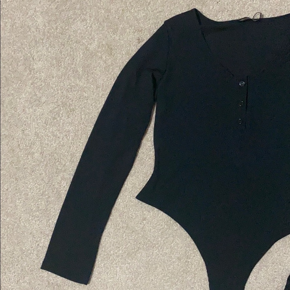 Black Ribbed Long-Sleeve Shape Bodysuit - Picture 4 of 13